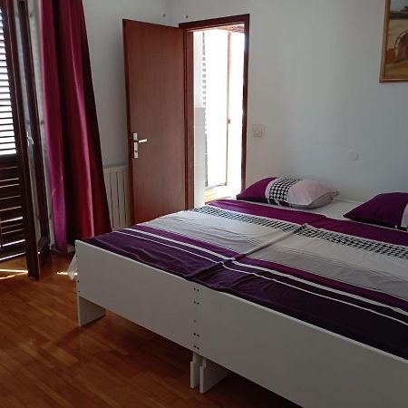 Apartment Mare 1 Novigrad  Bagian luar foto