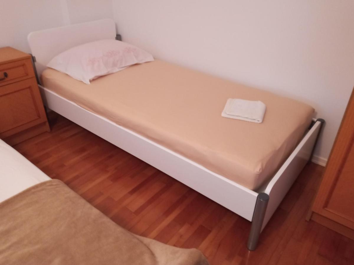 Apartment Mare 1 Novigrad  Bagian luar foto