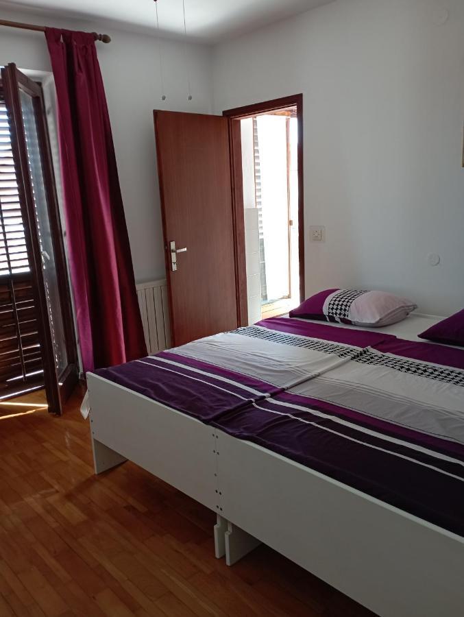 Apartment Mare 1 Novigrad  Bagian luar foto